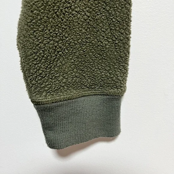 Patagonia Olive Reversible Fleece Pullover | Cozy | XL Fit | Outdoor Staple - Picture 6 of 9